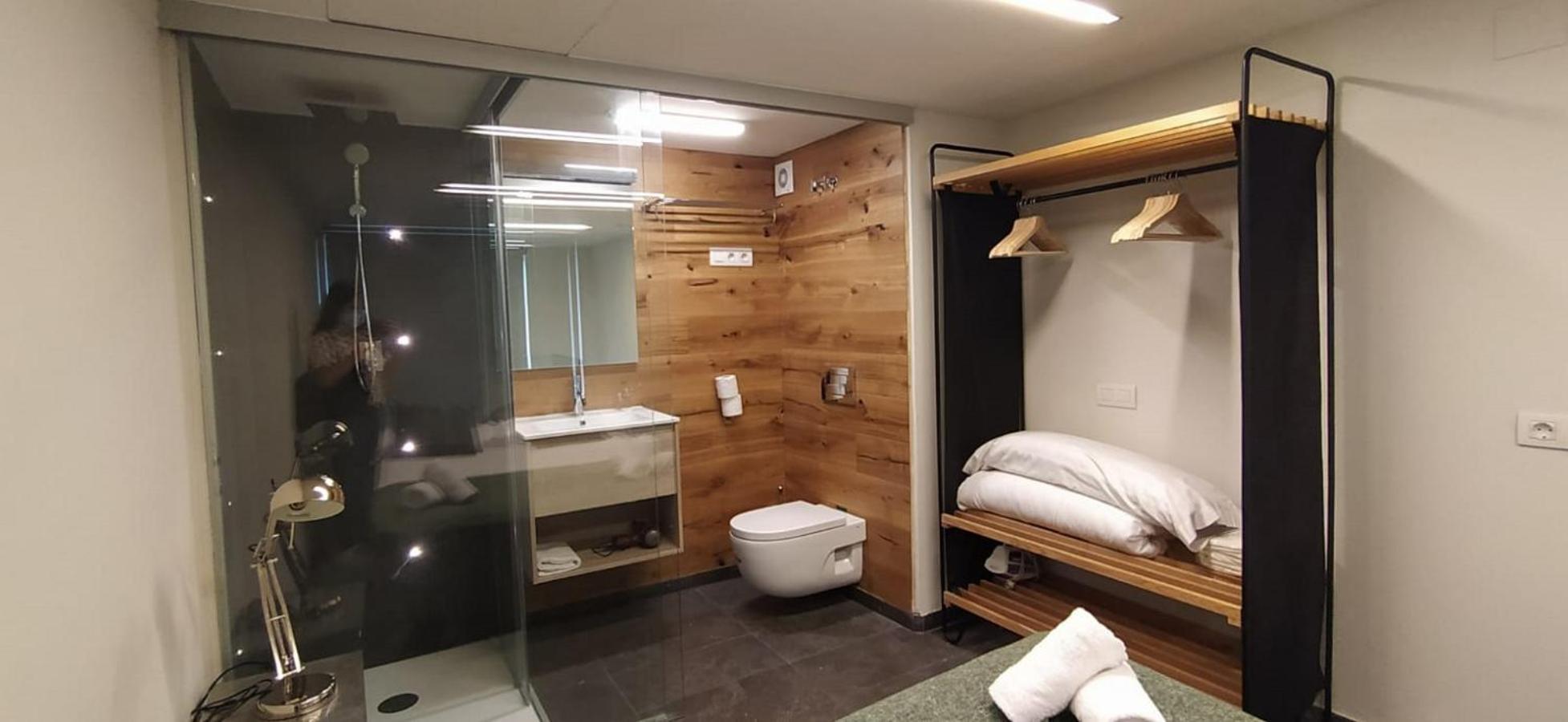 My Space Emirates - Fully Equipped Apartments Near The Beach With Shared Pool Barcelona Quarto foto