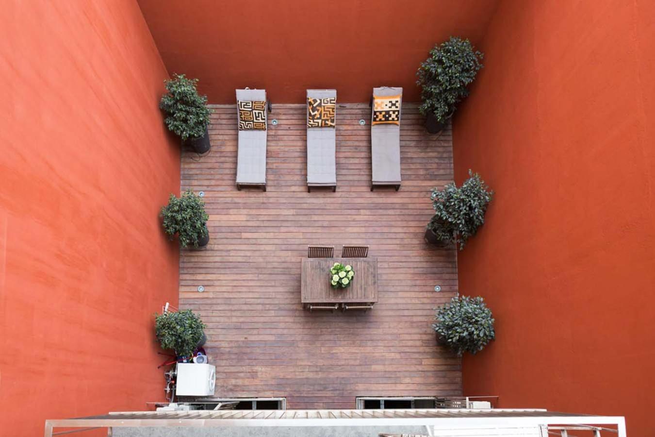 My Space Emirates - Fully Equipped Apartments Near The Beach With Shared Pool Barcelona Exterior foto